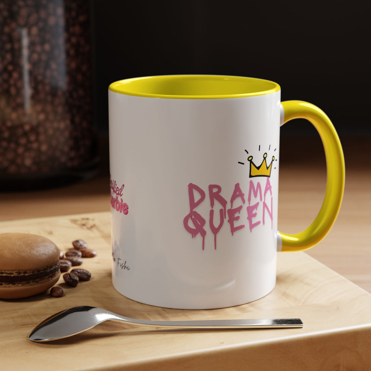 queen of drama Coffee Mug (11, 15oz)