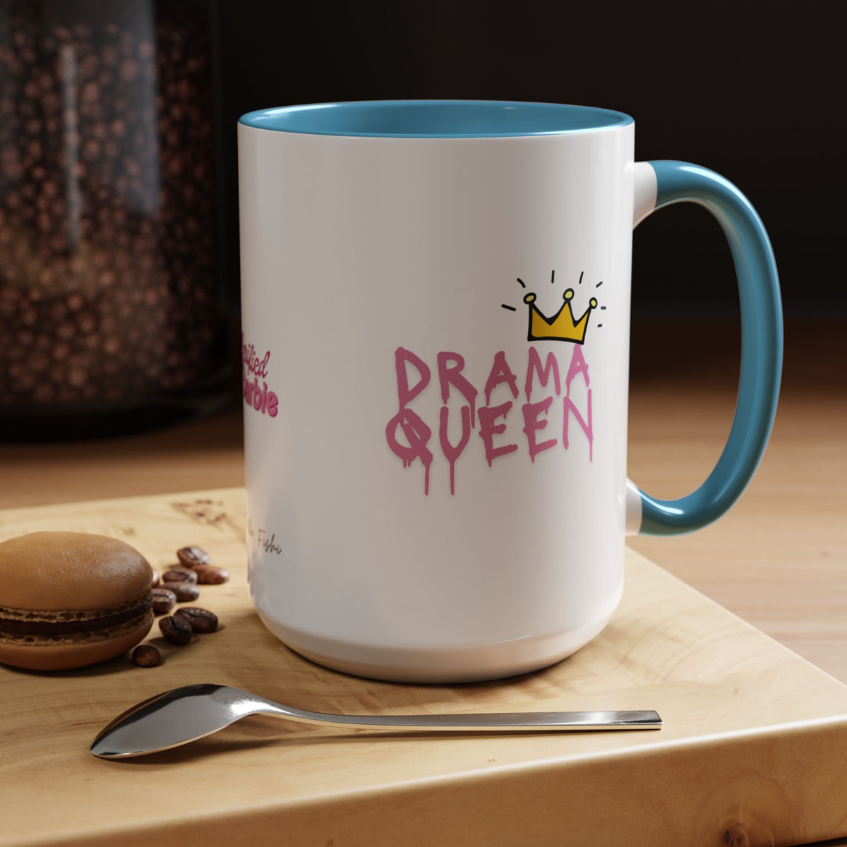 queen of drama Coffee Mug (11, 15oz)