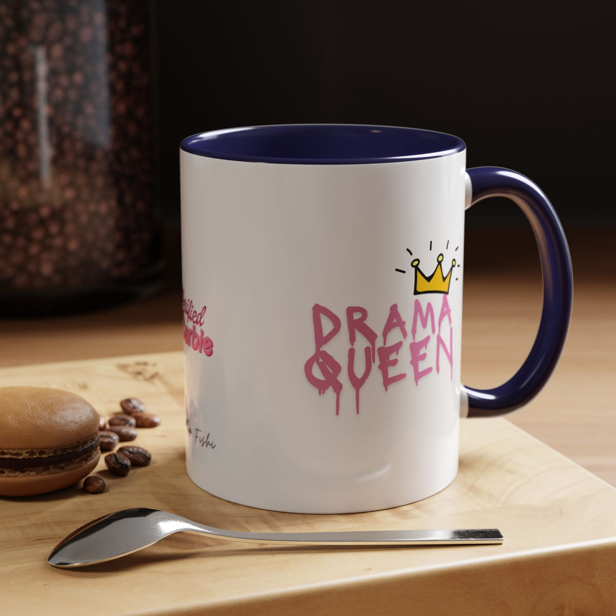 queen of drama Coffee Mug (11, 15oz)