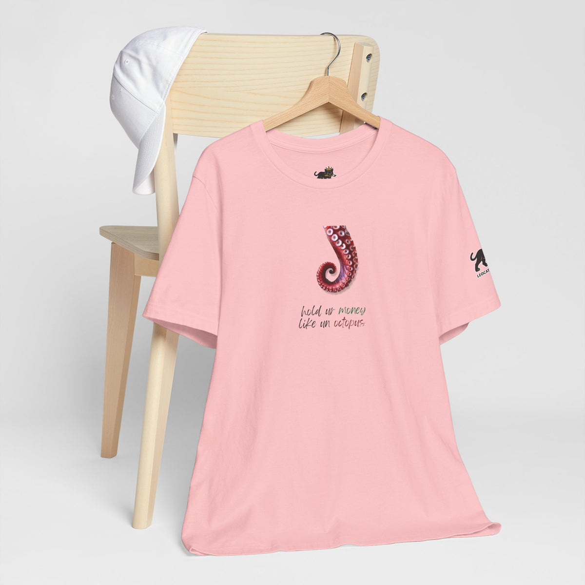 hold ur money like an octopus  Graphic Tee, Casual Summer Shirt, Marine Life T-Shirt, Gift for Sea Lovers,  high quality