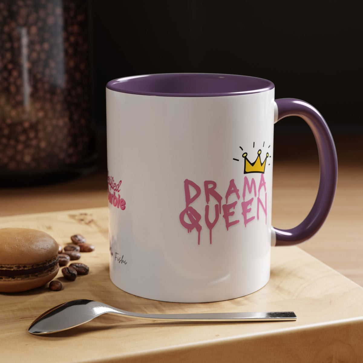 queen of drama Coffee Mug (11, 15oz)